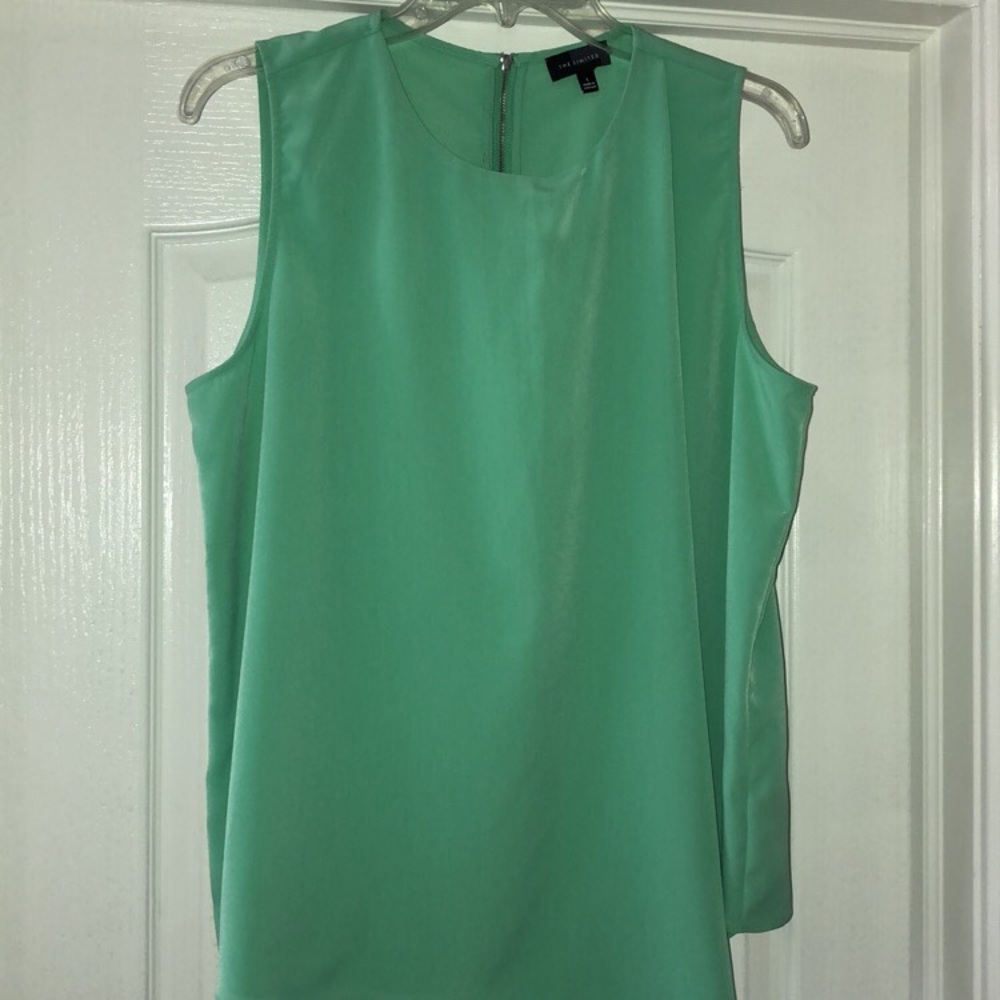 Sleeveless drape Blouse